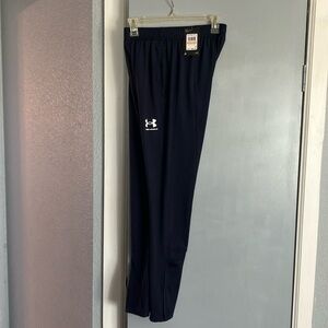 NWT Under Armour Challengenger Training Pant size small